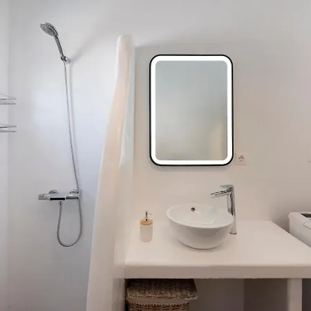 Pounta - 2br With Shared Pool - Fiora I Vakantiehuis