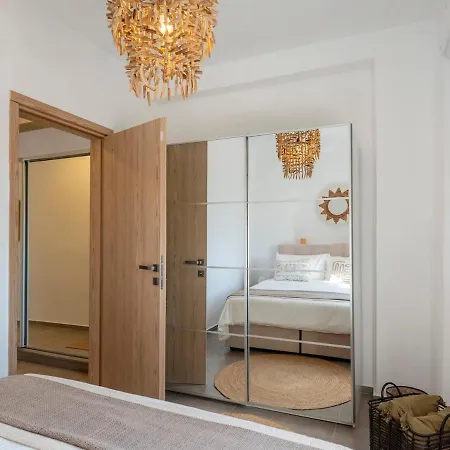 Pounta - 2br With Shared Pool - Fiora I Prázdninový dům *