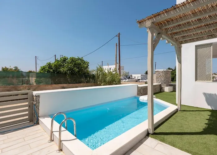 Pounta - 2br With Shared Pool - Fiora I Vakantiehuis *